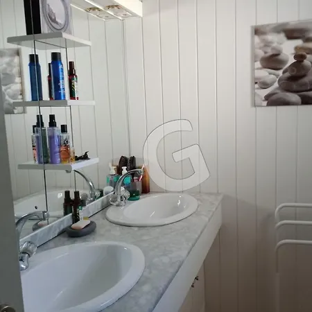 Maison La Tranche-sur-mer, 5 Pieces, 6 Personnes - Fr-1-357-326 Hotel La Tranche-sur-Mer