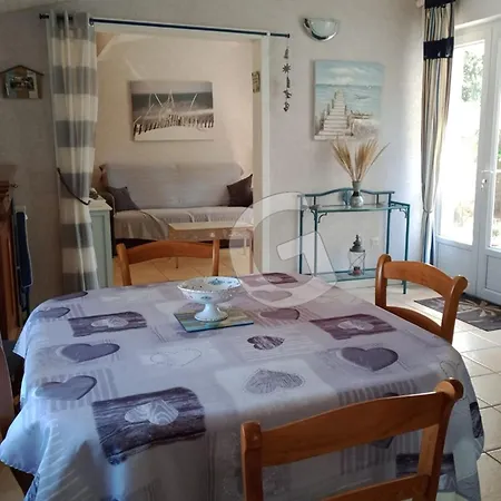Hotel Maison La Tranche-sur-mer, 5 Pieces, 6 Personnes - Fr-1-357-326 La Tranche-sur-Mer