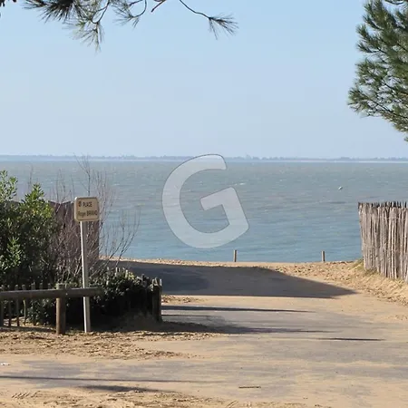 Hotel Maison La Tranche-sur-mer, 5 Pieces, 6 Personnes - Fr-1-357-326